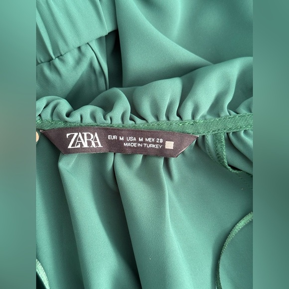 Zara Emerald Green Blouse with Statement Collar - Picture 4 of 5